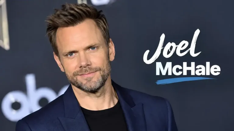 : Joel McHale portrait